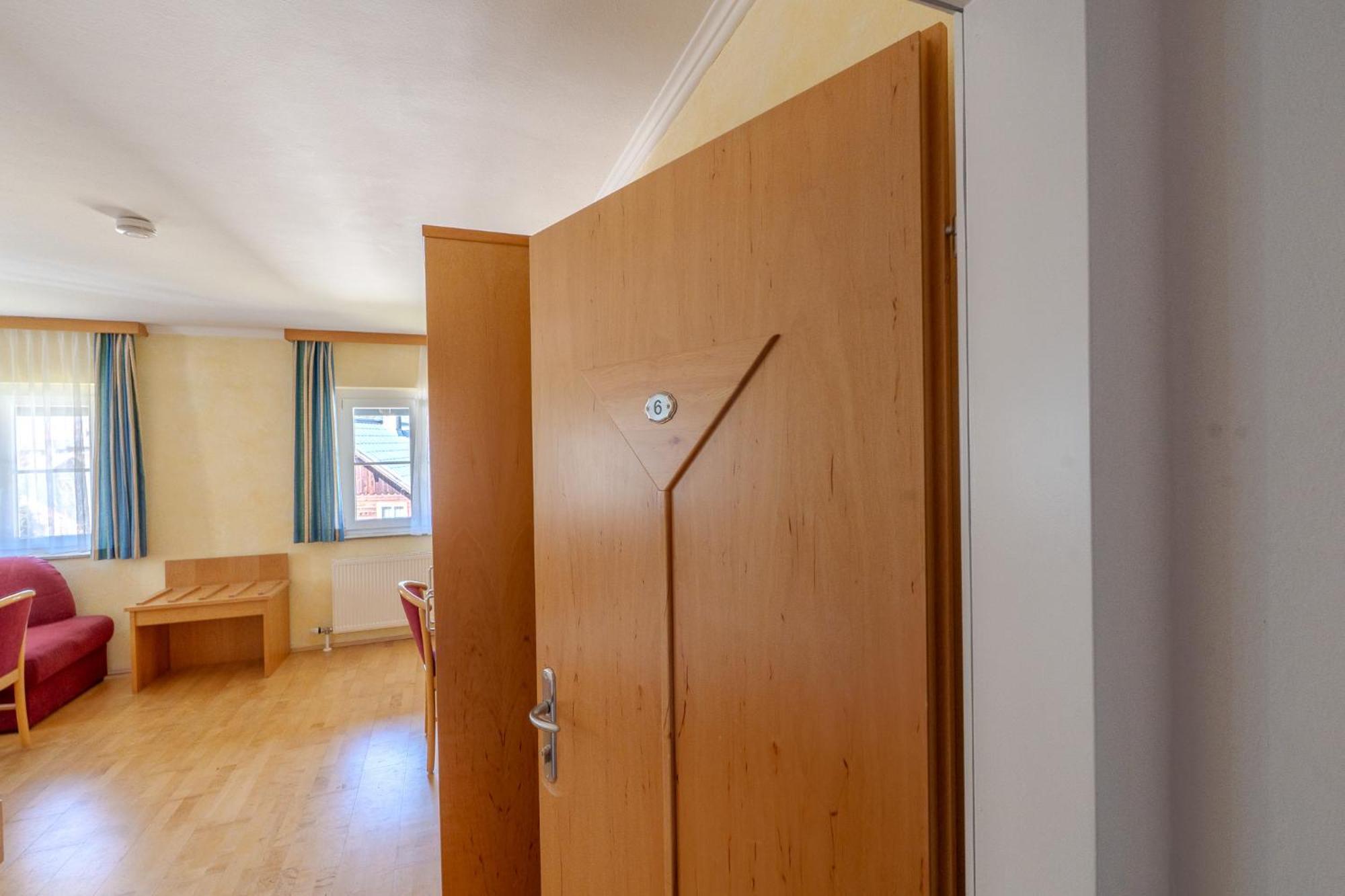 Whats-App Self-Check-In - Villa Maria Theresia باد غويسرن الغرفة الصورة